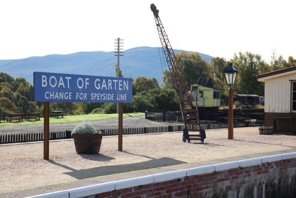 The One - In The Cairngorms Chalet Boat of Garten